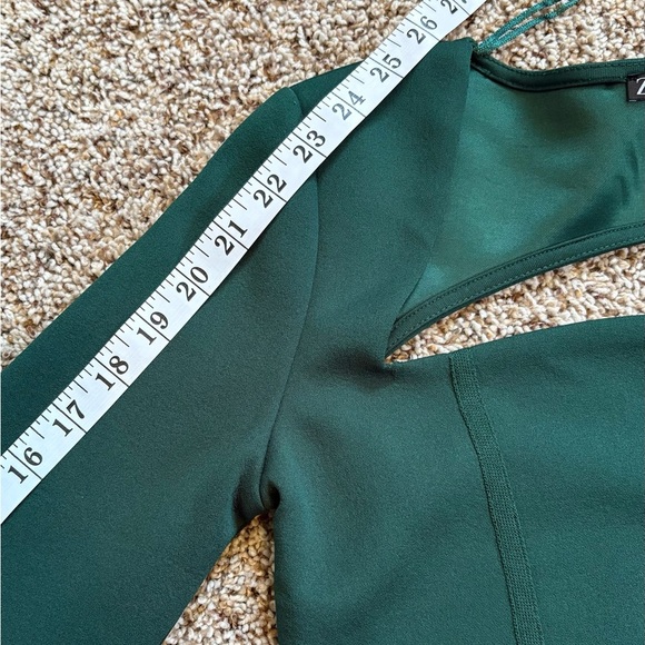 4/25$ ZARA Blouse Long Sleeve Crop with Cutout Size Small - Picture 6 of 8